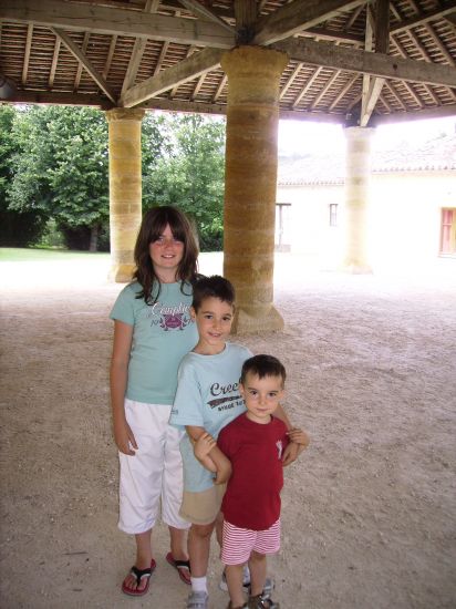 voila c moi a gauche et mes 2 amis